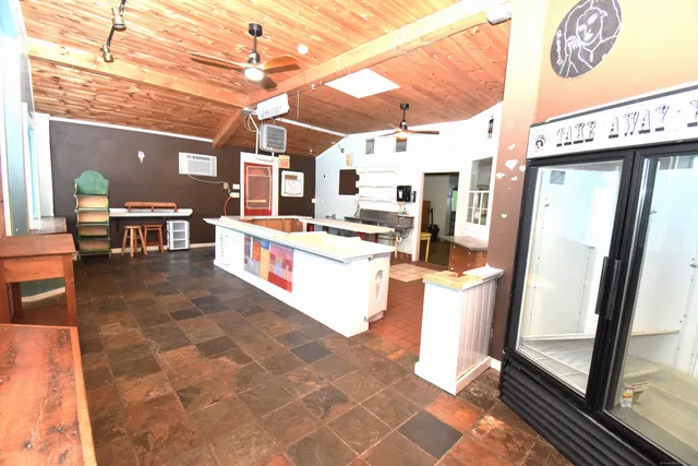 $595,000 | 34 Lyme Street, Old Lyme, CT 06371