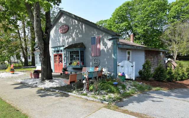 $595,000 | 34 Lyme Street, Old Lyme, CT 06371
