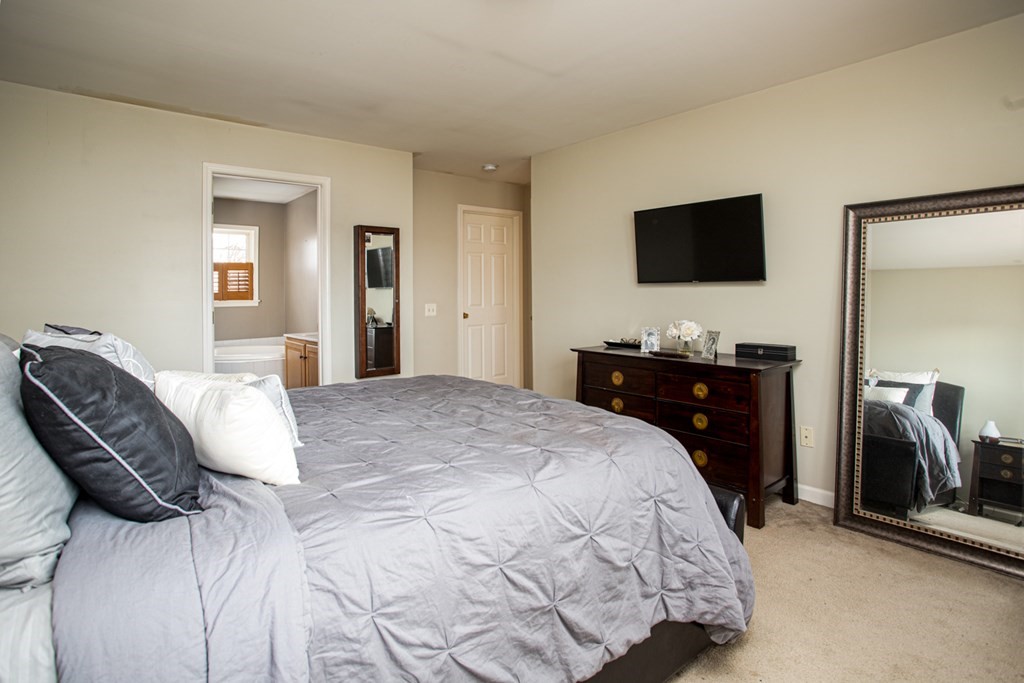 1435 Stafford Road Fall River, MA 02721 - Photo 14 of 27 Gallery Image 14