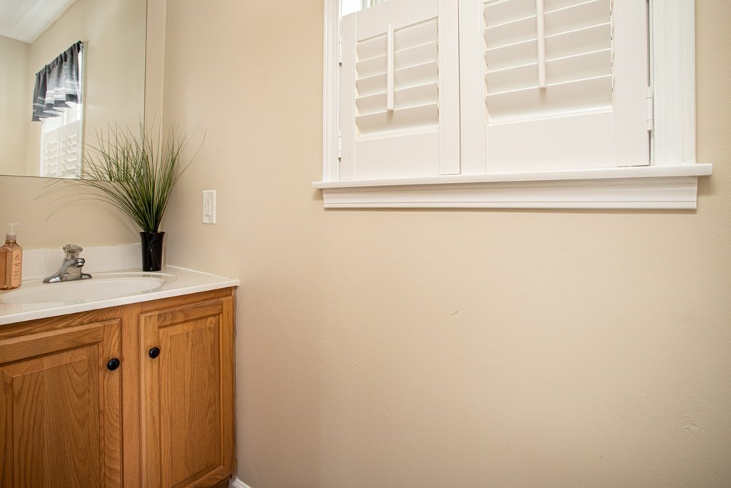 1435 Stafford Road Fall River, MA 02721 - Photo 6 of 27 Gallery Image 6