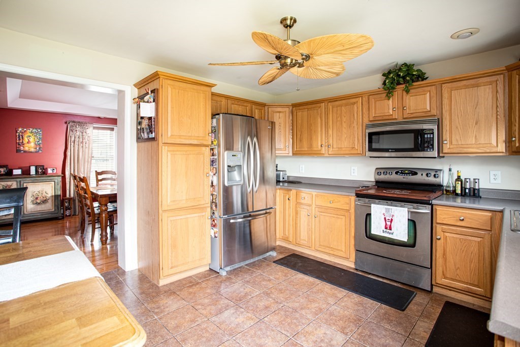 1435 Stafford Road Fall River, MA 02721 - Photo 9 of 27 Gallery Image 9