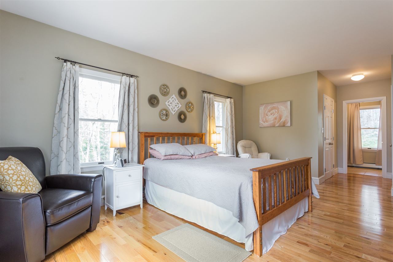 29 Ogunquit Road York, ME 03902 - Photo 5 of 10 Gallery Image 5