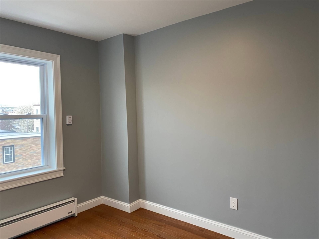 33 Chelsea Street, Unit 3 Boston, MA 02128 - Photo 7 of 15
