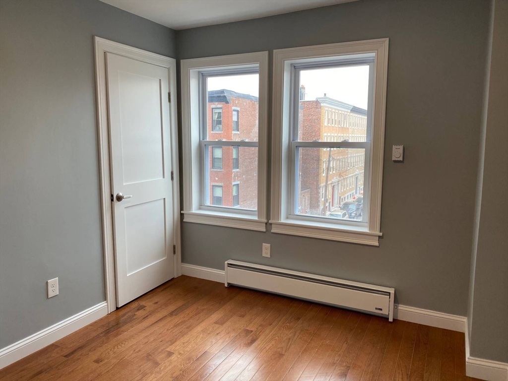 33 Chelsea Street, Unit 3 Boston, MA 02128 - Photo 9 of 15