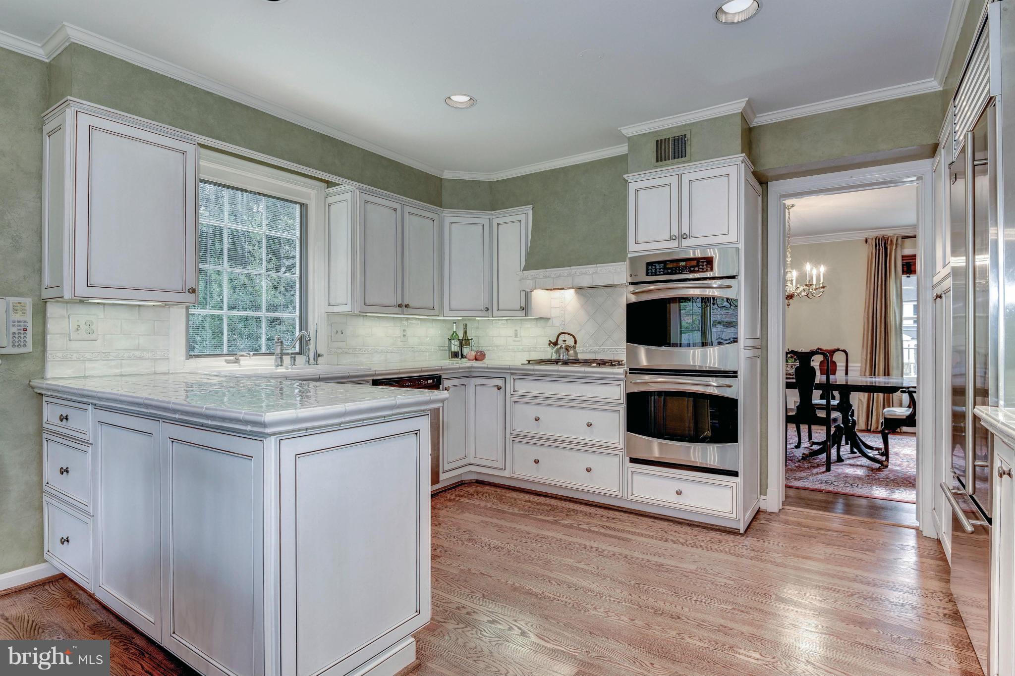4907 Baltan Road Bethesda, MD 20816 - Photo 11 of 26 Beautiful Kitchen w/ Stainless Steel Appliances