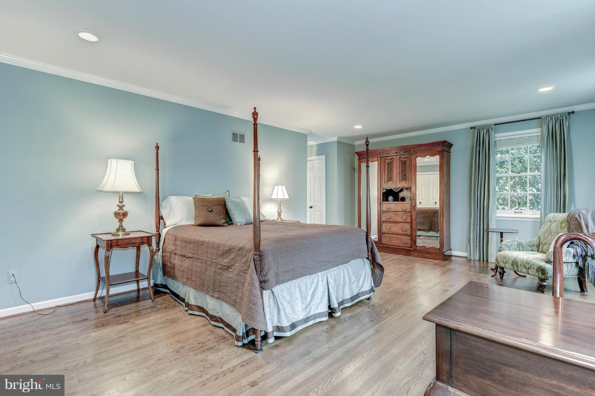 4907 Baltan Road Bethesda, MD 20816 - Photo 14 of 26 Very Spacious Master Bedroom