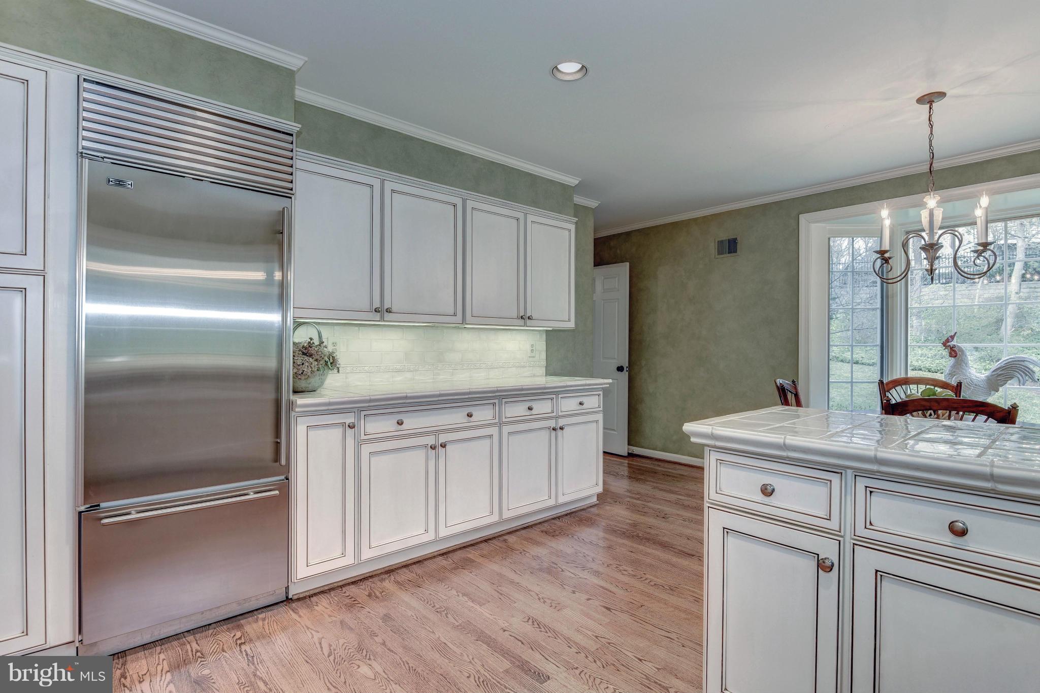 4907 Baltan Road Bethesda, MD 20816 - Photo 10 of 26 Subzero Refrigerator