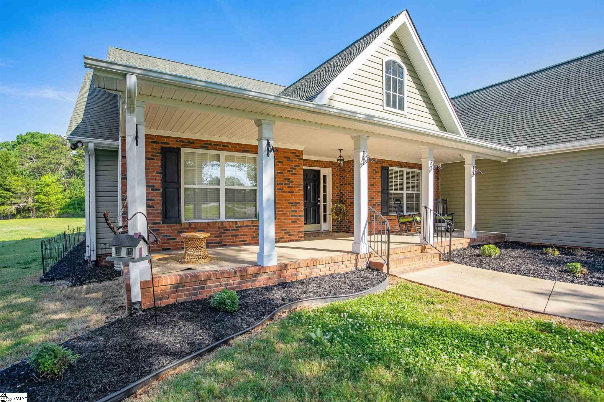 369 Hammett Store Road Lyman, SC 29365 - Photo 3 of 33