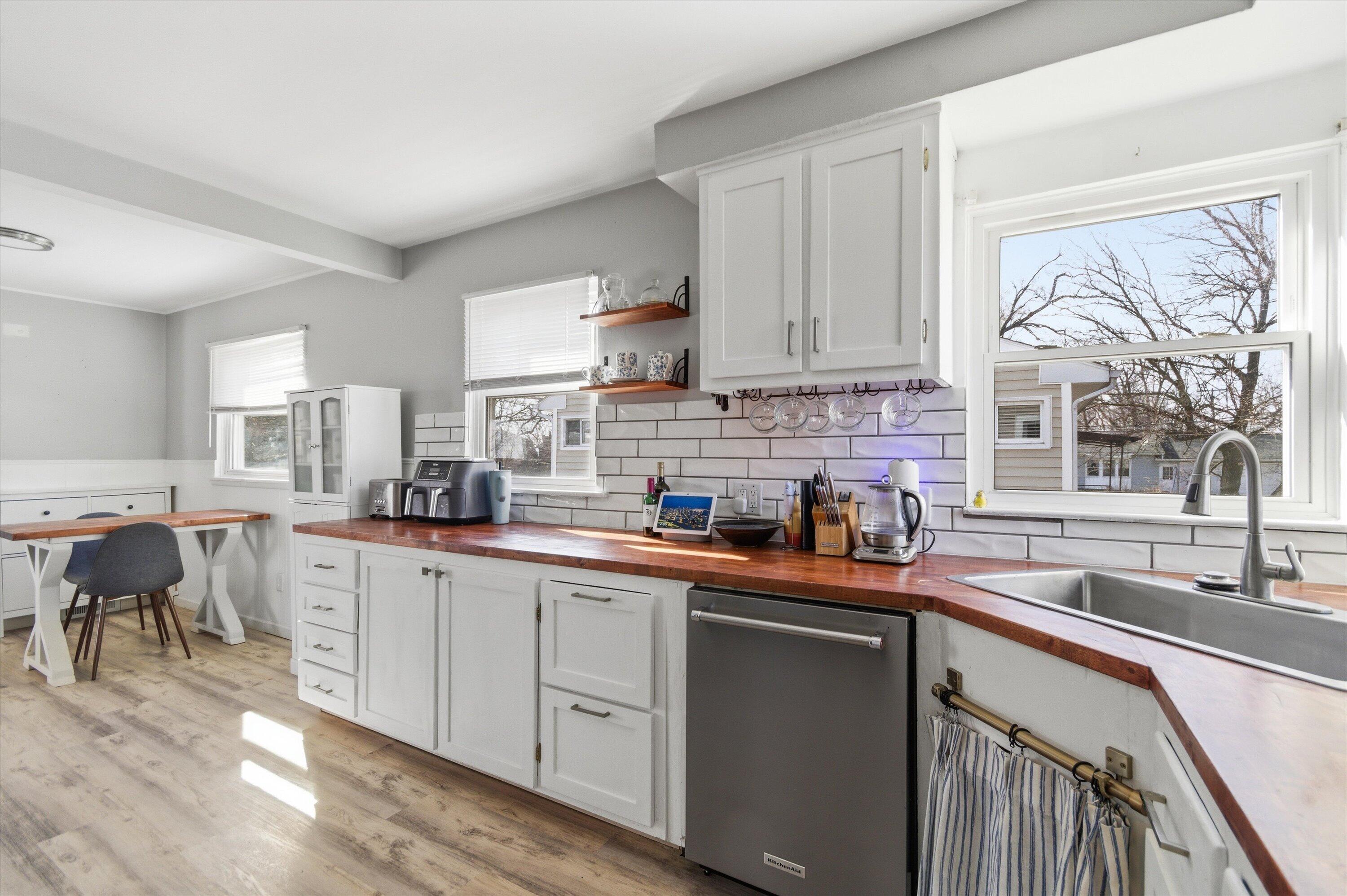 1163 Grove Road Ypsilanti, MI 48198 - Photo 11 of 36 12-12