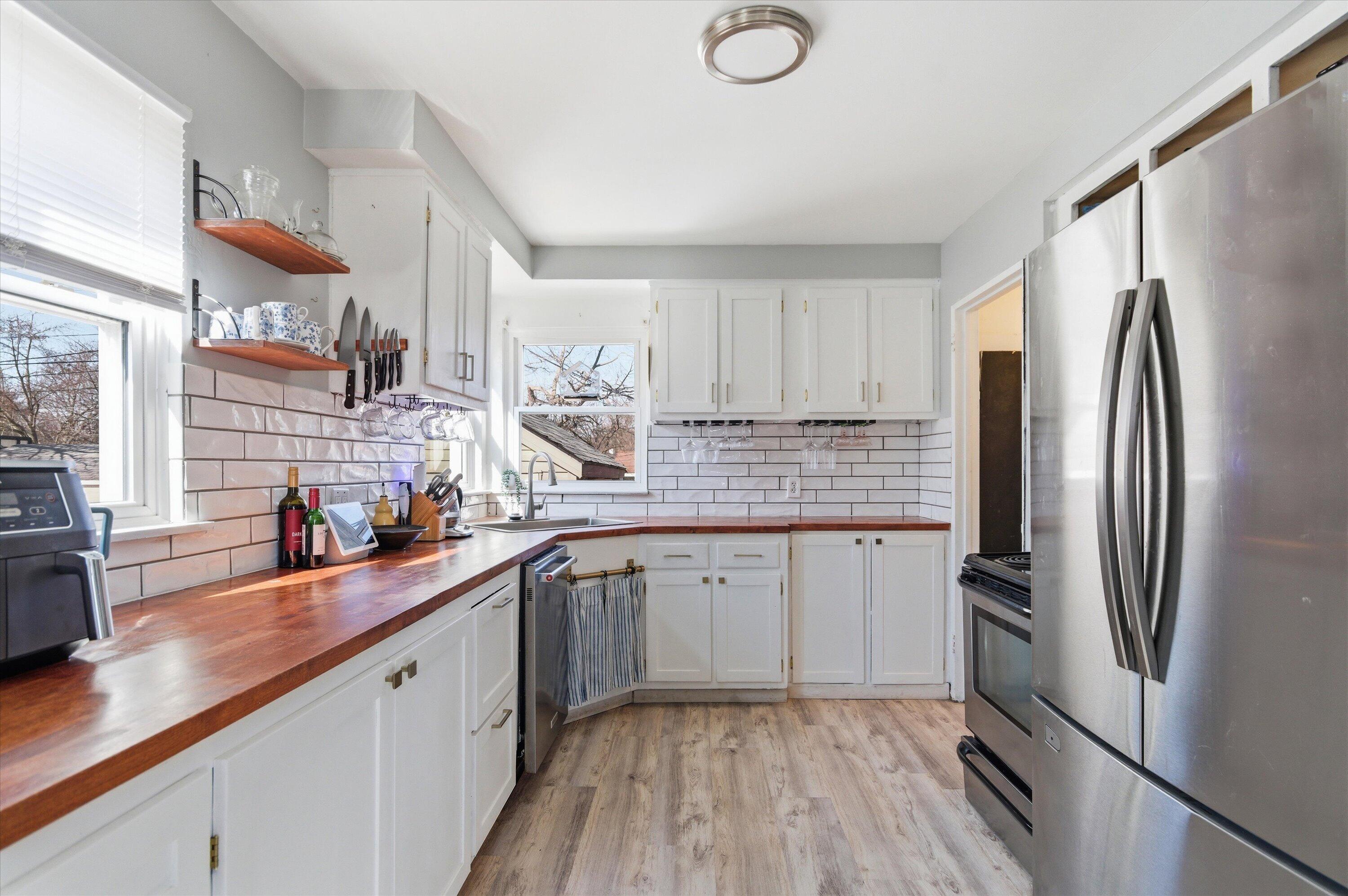 1163 Grove Road Ypsilanti, MI 48198 - Photo 8 of 36 09-09