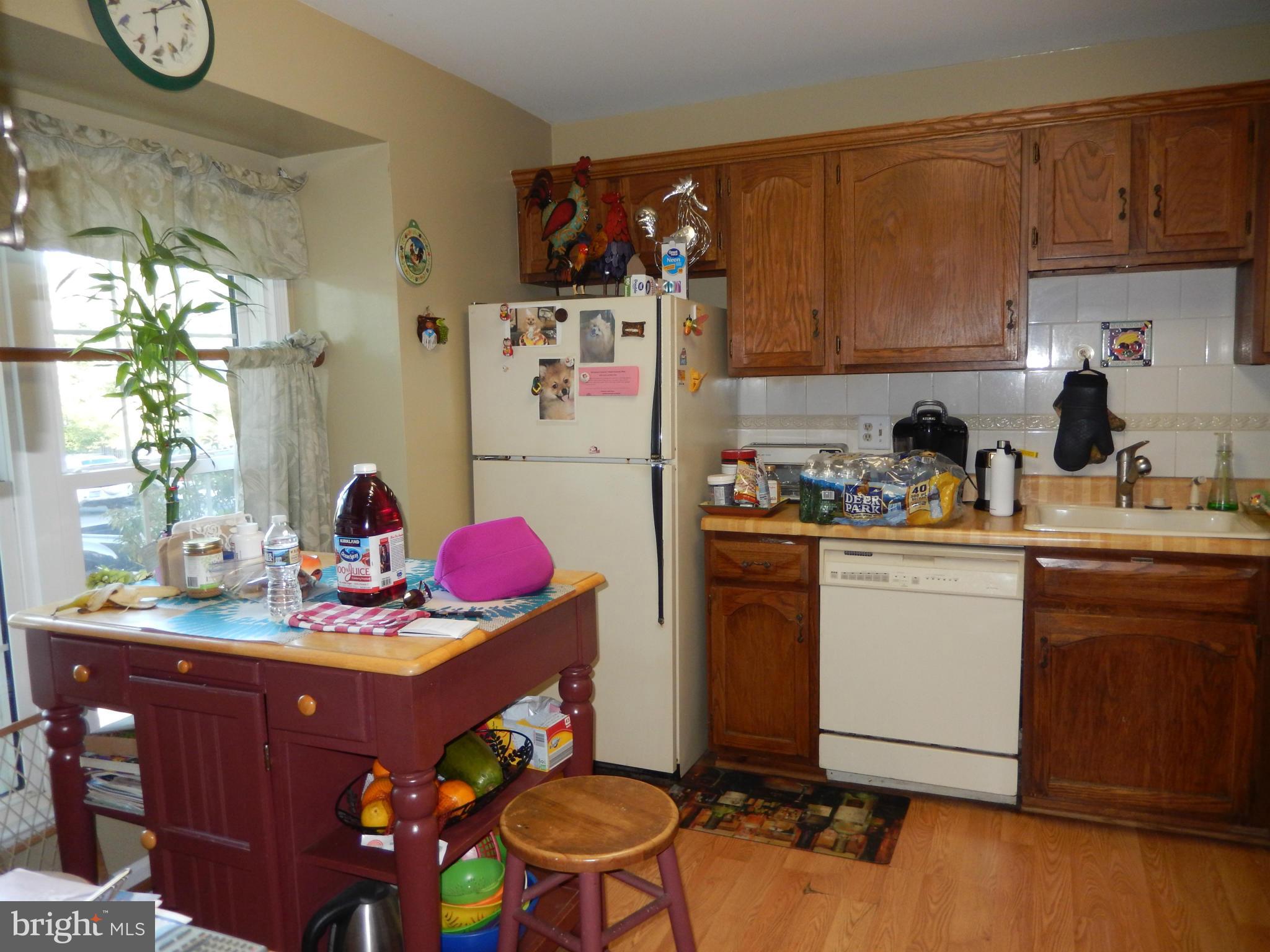 4472 Ruggles Court Annandale, VA 22003 - Photo 2 of 20 Kitchen