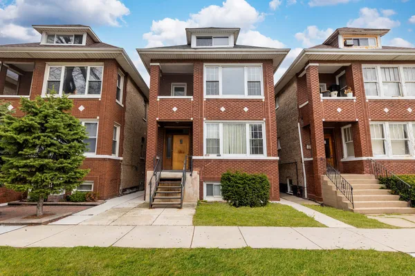 $1,300 | 2630 West 42nd Street, Unit 2, Chicago, IL 60632