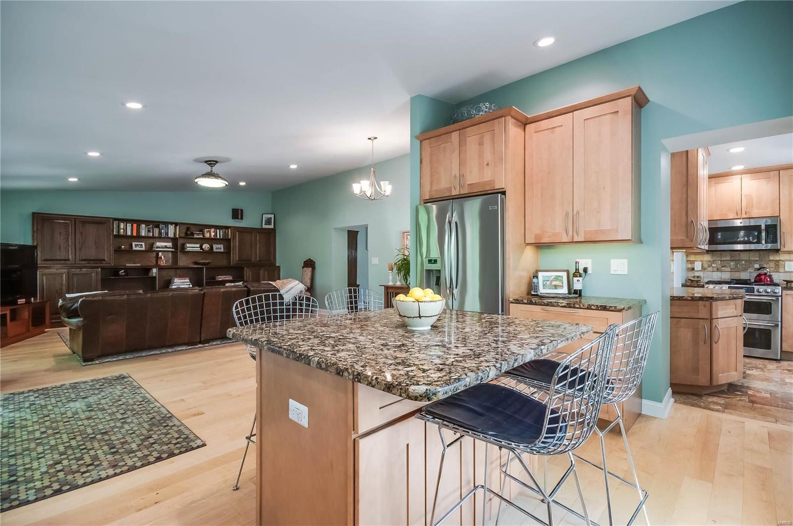 415 North Price Road Olivette, MO 63132 - Photo 10 of 48