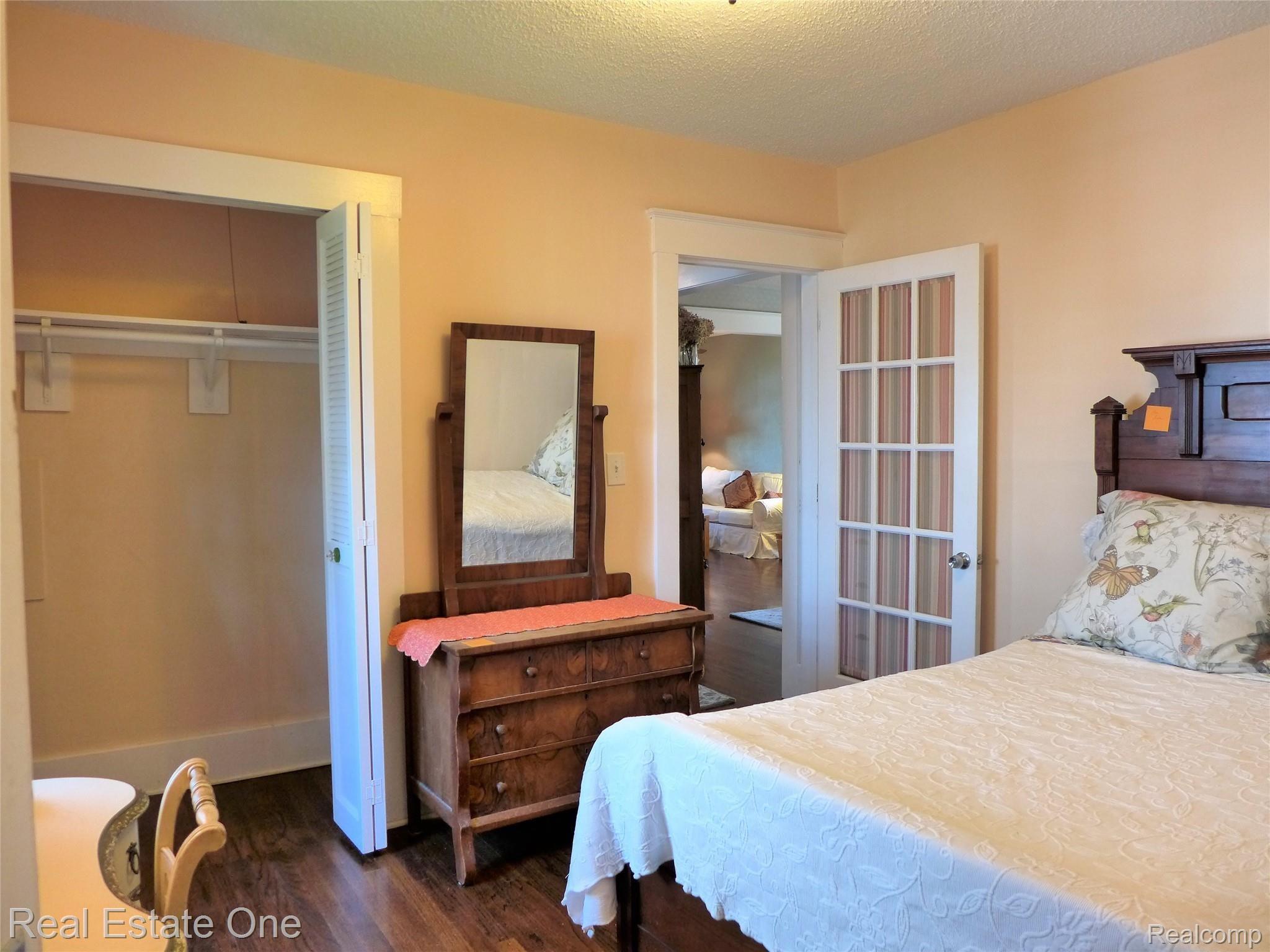 624 Parkdale Avenue Rochester, MI 48307 - Photo 28 of 74 Second Bedroom Rear of House look into hall and Living Room