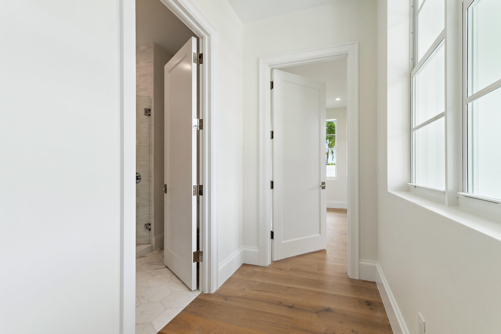 131 Dory Road South North Palm Beach, FL 33408 - Photo 29 of 80 Southeast Hallway