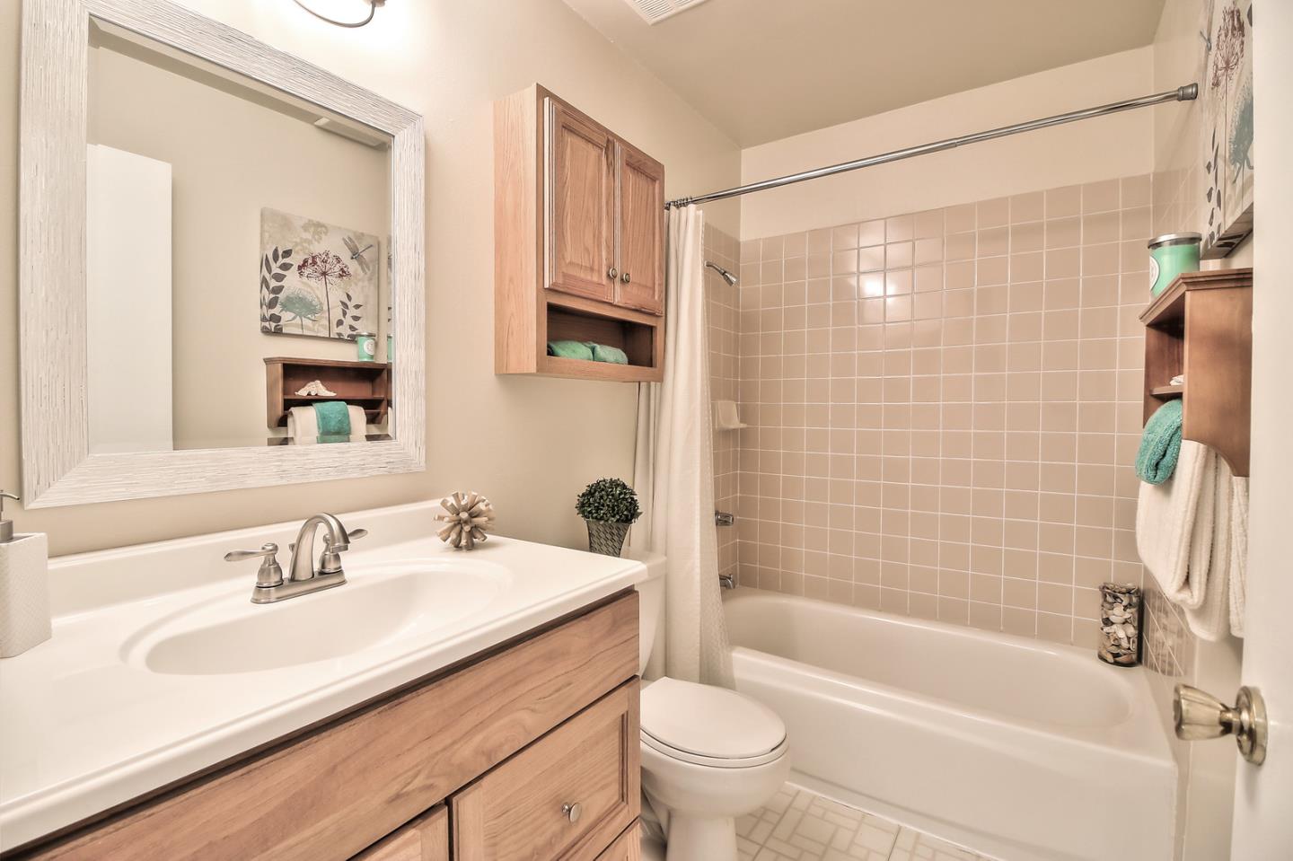 5398 Garrison Circle San Jose, CA 95123 - Photo 23 of 29 a bathroom with a sink a toilet and a bathtub