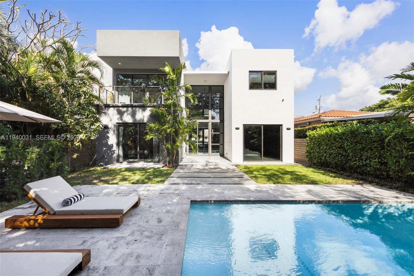 2990 Southwest 20th Street Miami, FL 33145 - Photo 31 of 40