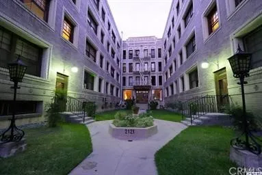 $1,650 | 2121 James M Wood Boulevard, Unit 221, Los Angeles, CA 90006