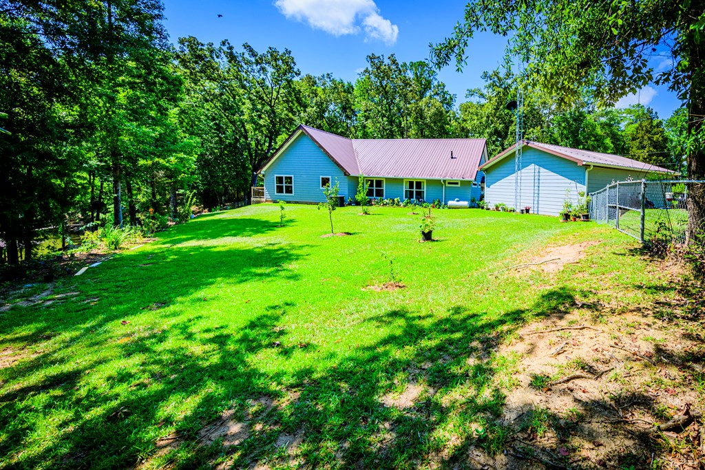 617 Doctors Pt Road Abbeville, AL 36310 - Photo 39 of 57 Home and Grage