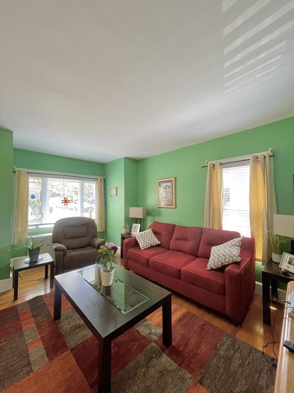 27 Springvale Avenue Lynn, MA 01904 - Photo 4 of 35 Gallery Image 4