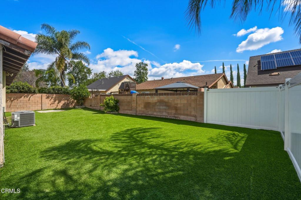 2082 Belgrave Court Simi Valley, CA 93063 - Photo 44 of 56