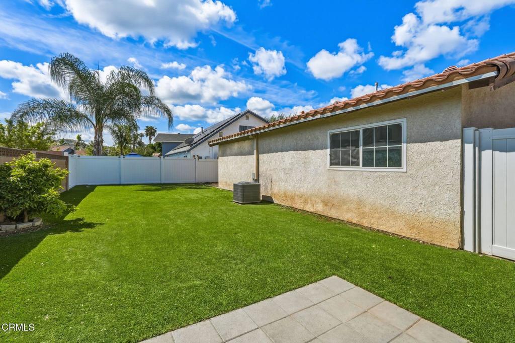 2082 Belgrave Court Simi Valley, CA 93063 - Photo 50 of 56 a front view of house with yard