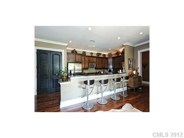 3250 Park Road, Unit 3250 Charlotte, NC 28209 - Photo 5 of 16 Gallery Image 5