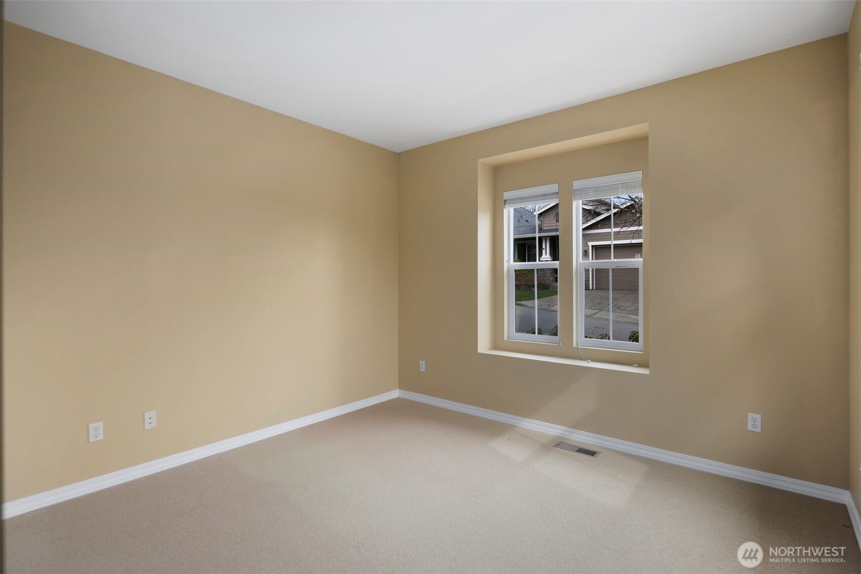 23124 Northeast Devon Way Redmond, WA 98053 - Photo 25 of 34 an empty room with a window