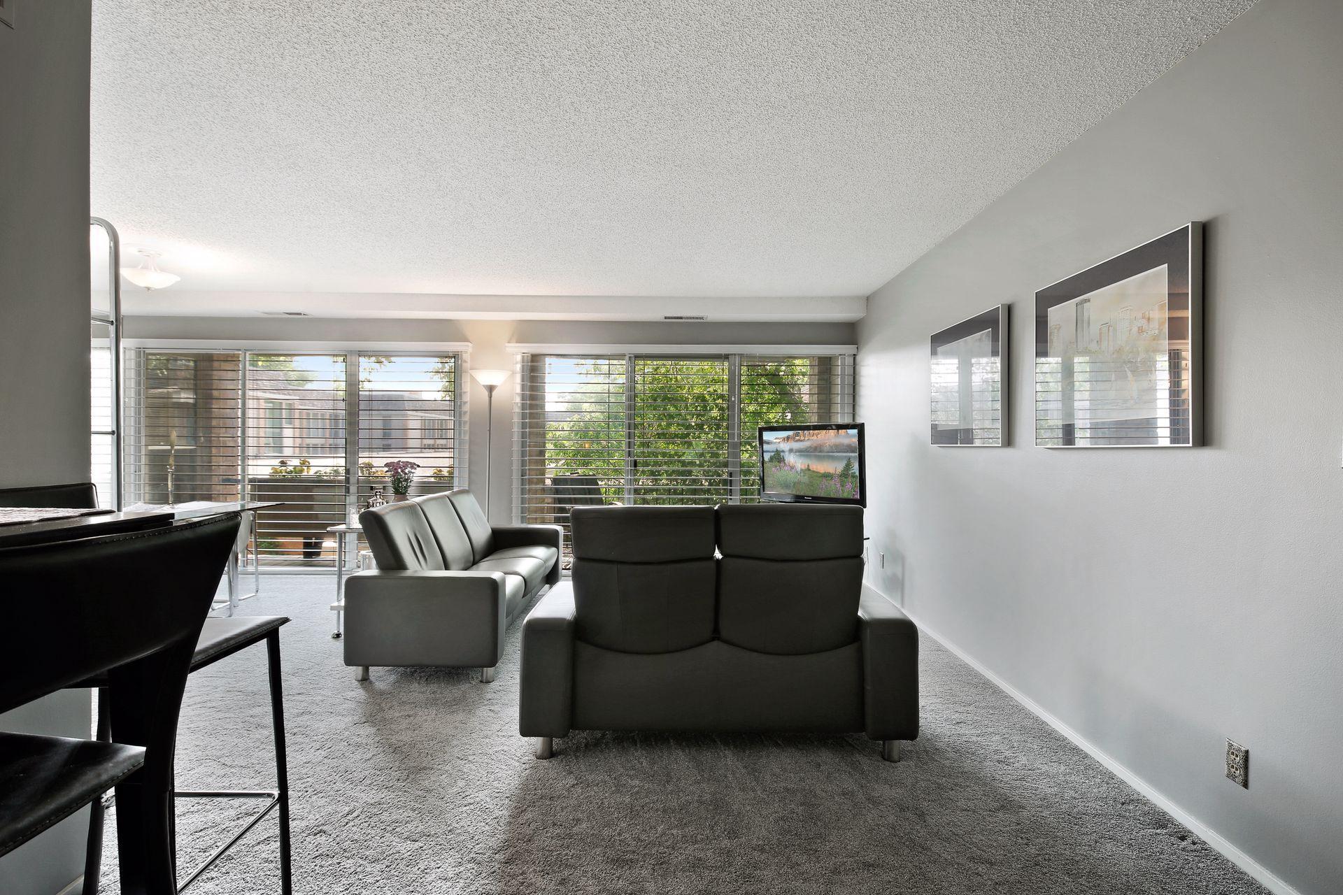 6312 Barrie Road, Unit 2B Edina, MN 55435 - Photo 4 of 19