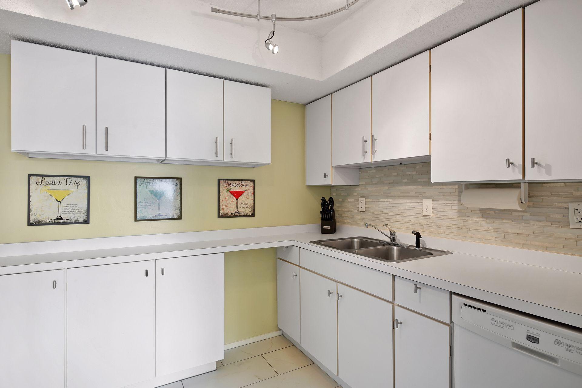 6312 Barrie Road, Unit 2B Edina, MN 55435 - Photo 9 of 19