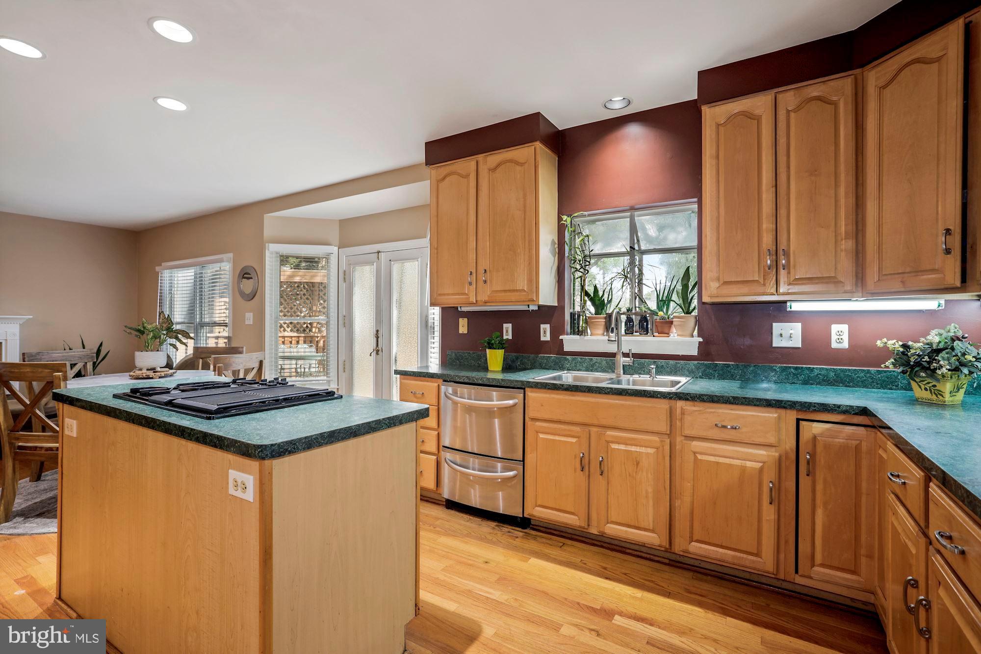 2206 Montgomery Street Silver Spring, MD 20910 - Photo 9 of 29 Gallery Image 9