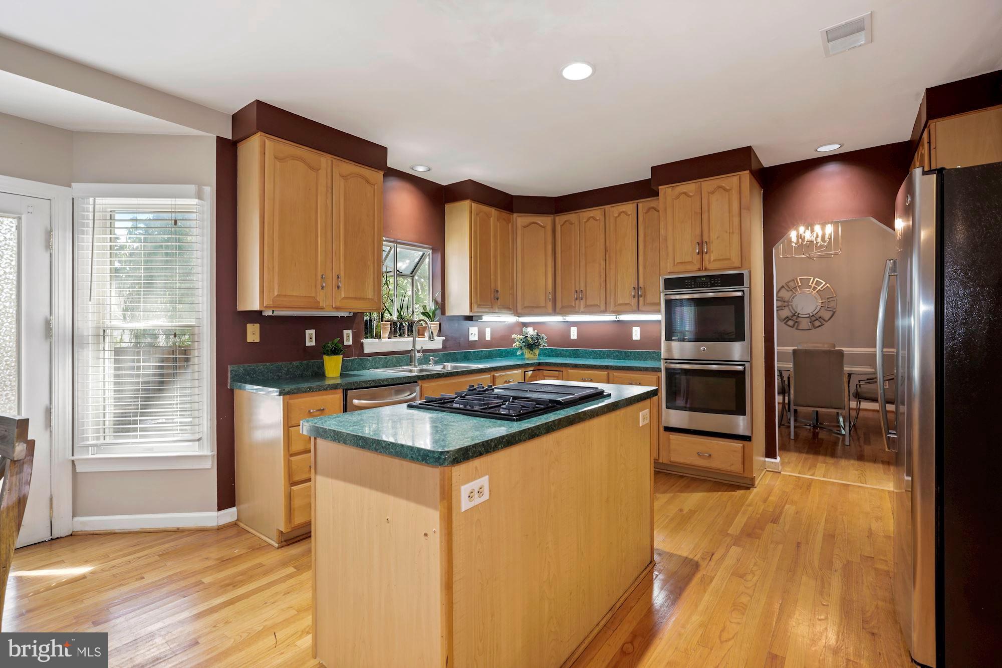 2206 Montgomery Street Silver Spring, MD 20910 - Photo 10 of 29 Gallery Image 10