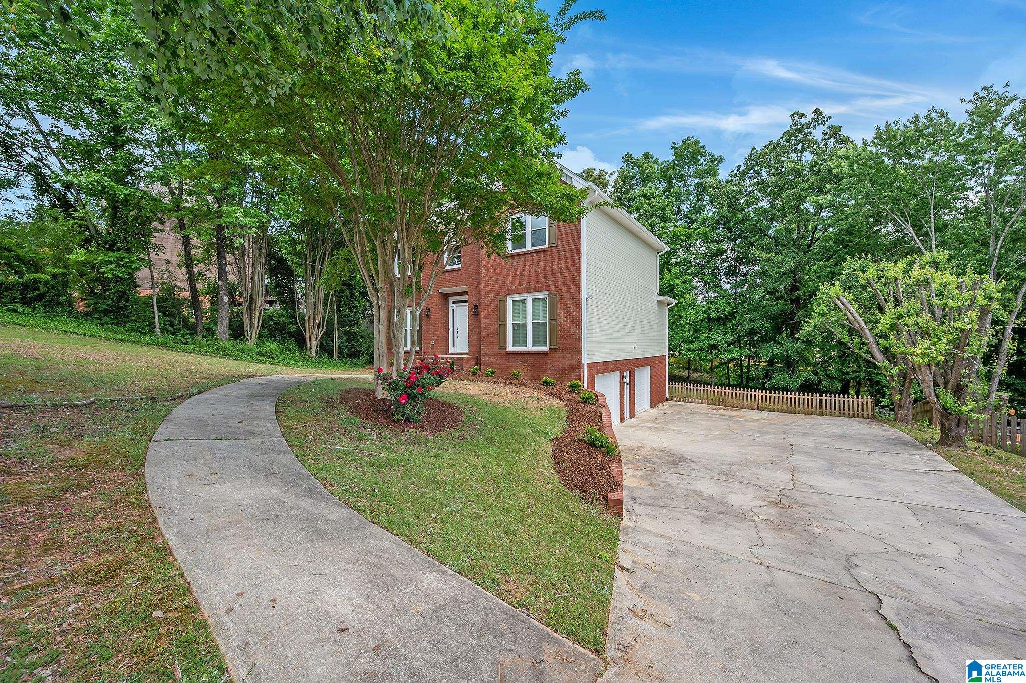 5904 Bark Lane Birmingham, AL 35244 - Photo 3 of 40