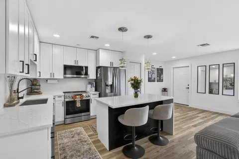 $624,999 | 701 37th Street, West Palm Beach, FL 33407