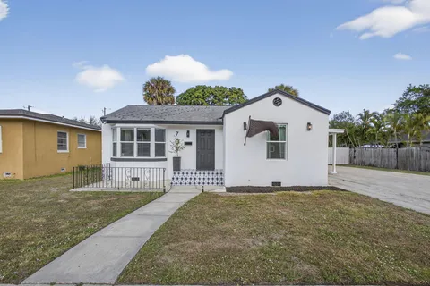 $624,999 | 701 37th Street, West Palm Beach, FL 33407