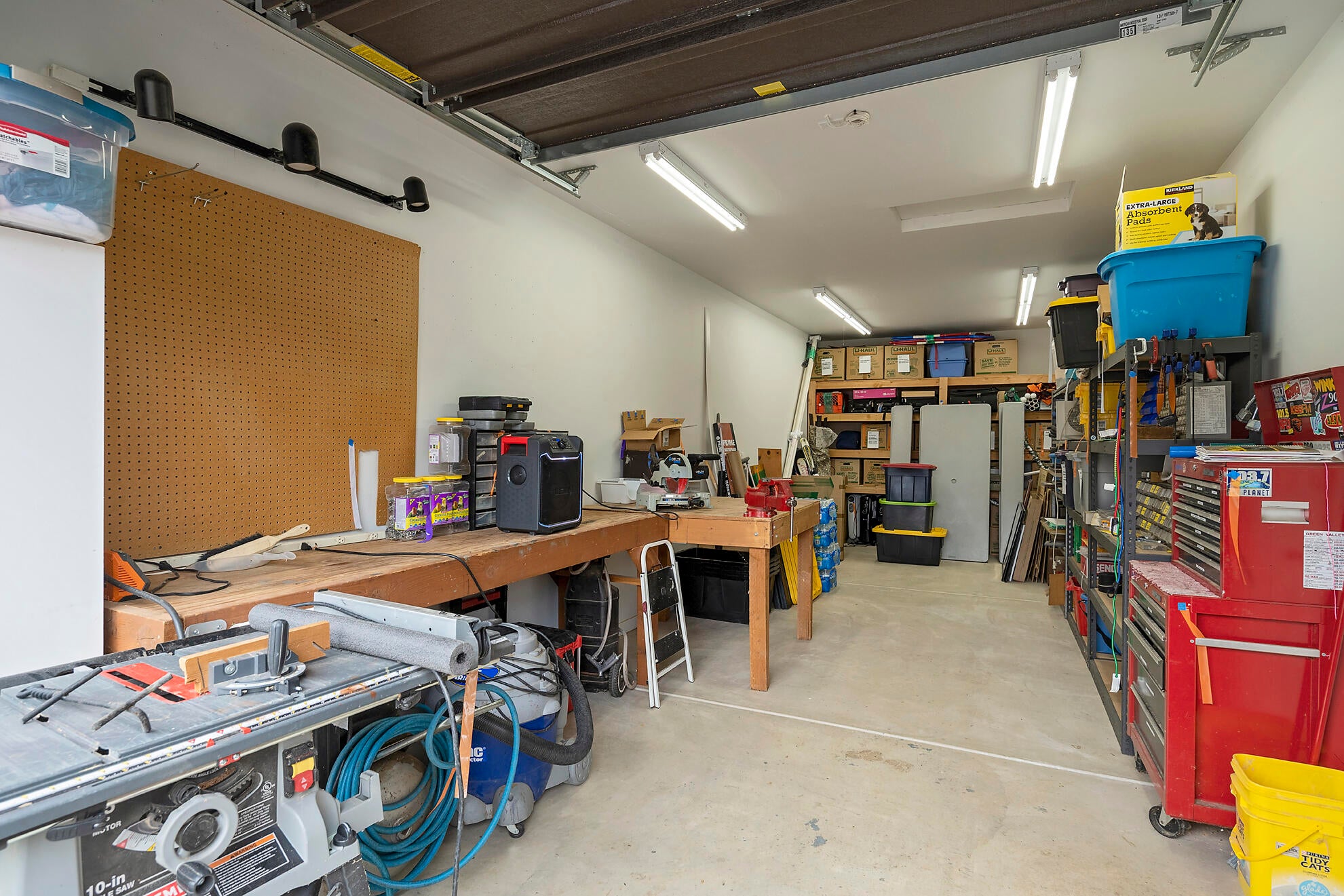 170 West Gregory Road Central Point, OR 97502 - Photo 26 of 41 work shop