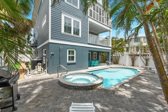 $2,624,000 | 2300 Avenue B, Bradenton Beach, FL 34217