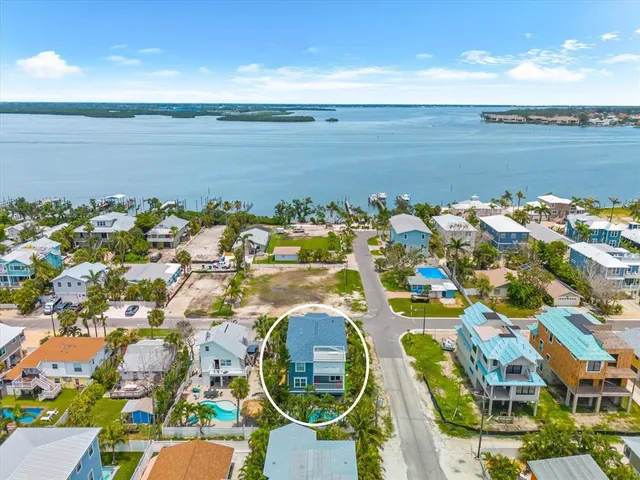 $2,624,000 | 2300 Avenue B, Bradenton Beach, FL 34217
