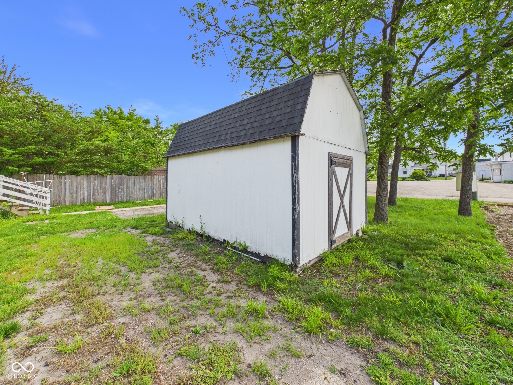 718 Ruddle Avenue Anderson, IN 46012 - Photo 2 of 20