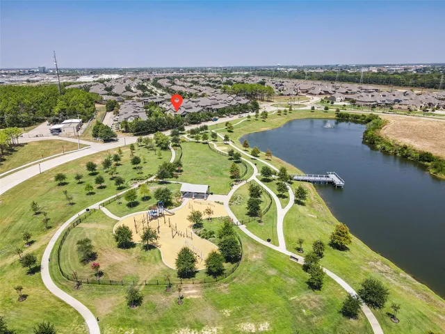 $3,100 | 403 Marina View Drive, Webster, TX 77598