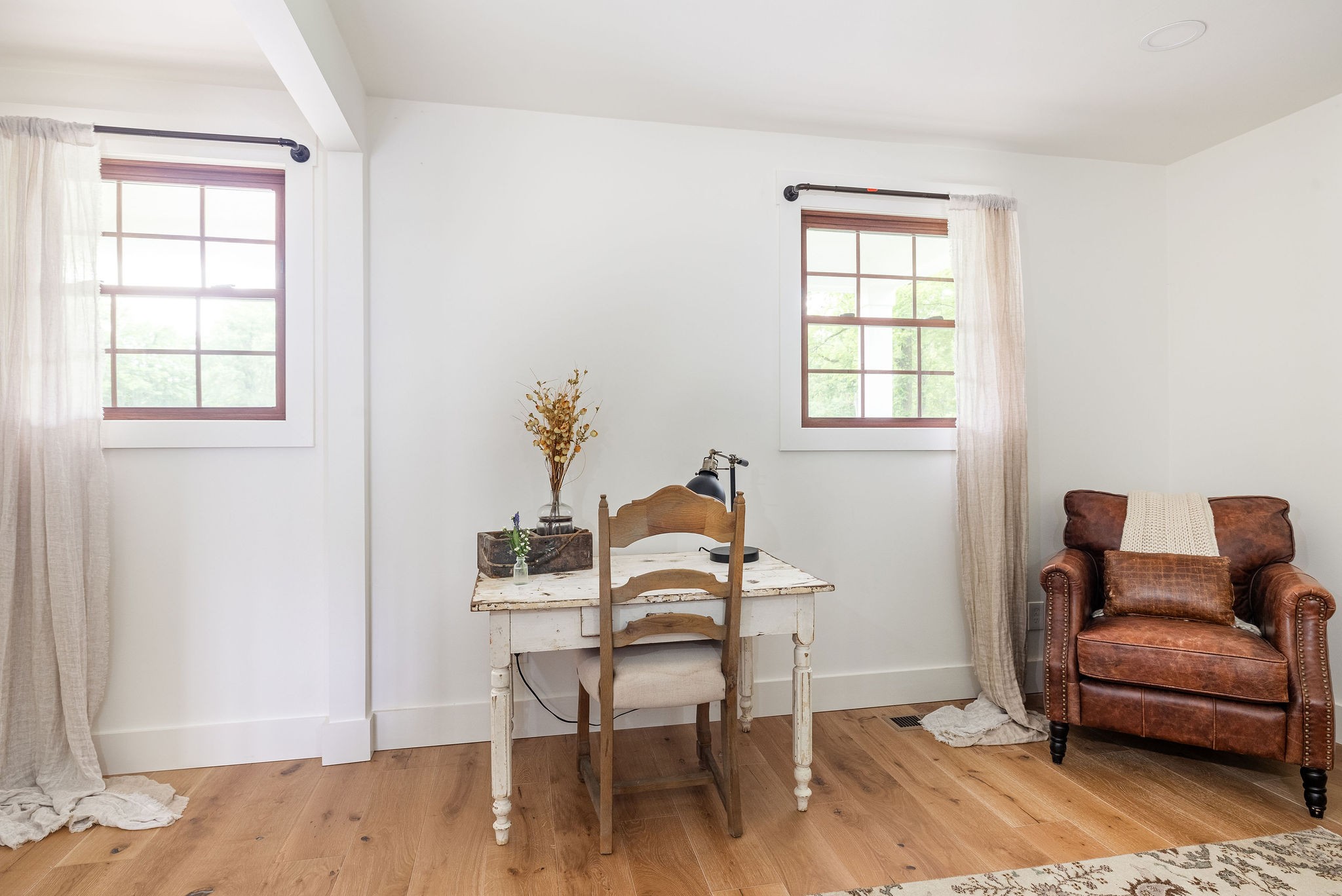 3309 Blazer Road Franklin, TN 37064 - Photo 26 of 32 a workspace with furniture and window