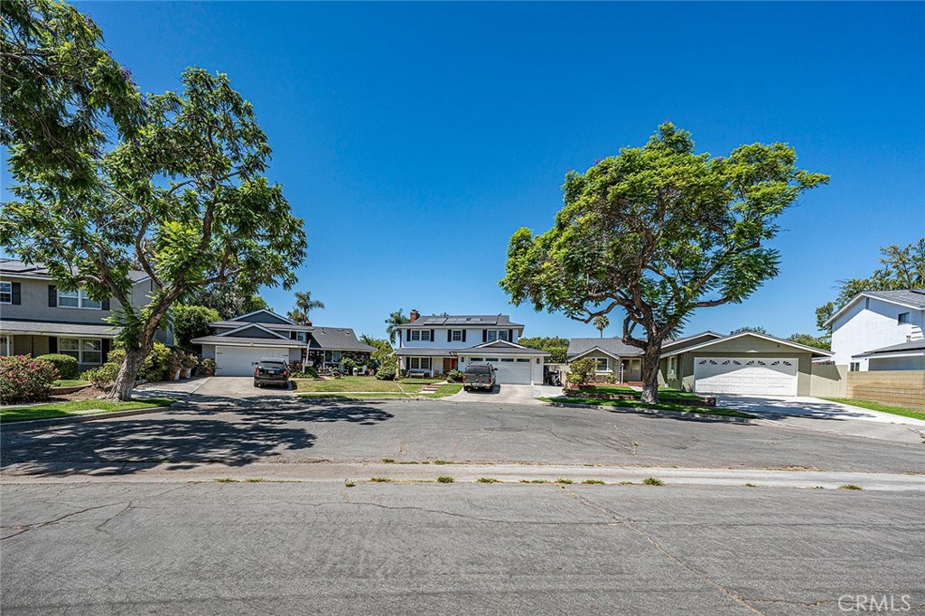 7820 East Ritchie Street Long Beach, CA 90808 - Photo 3 of 21 Gallery Image 3