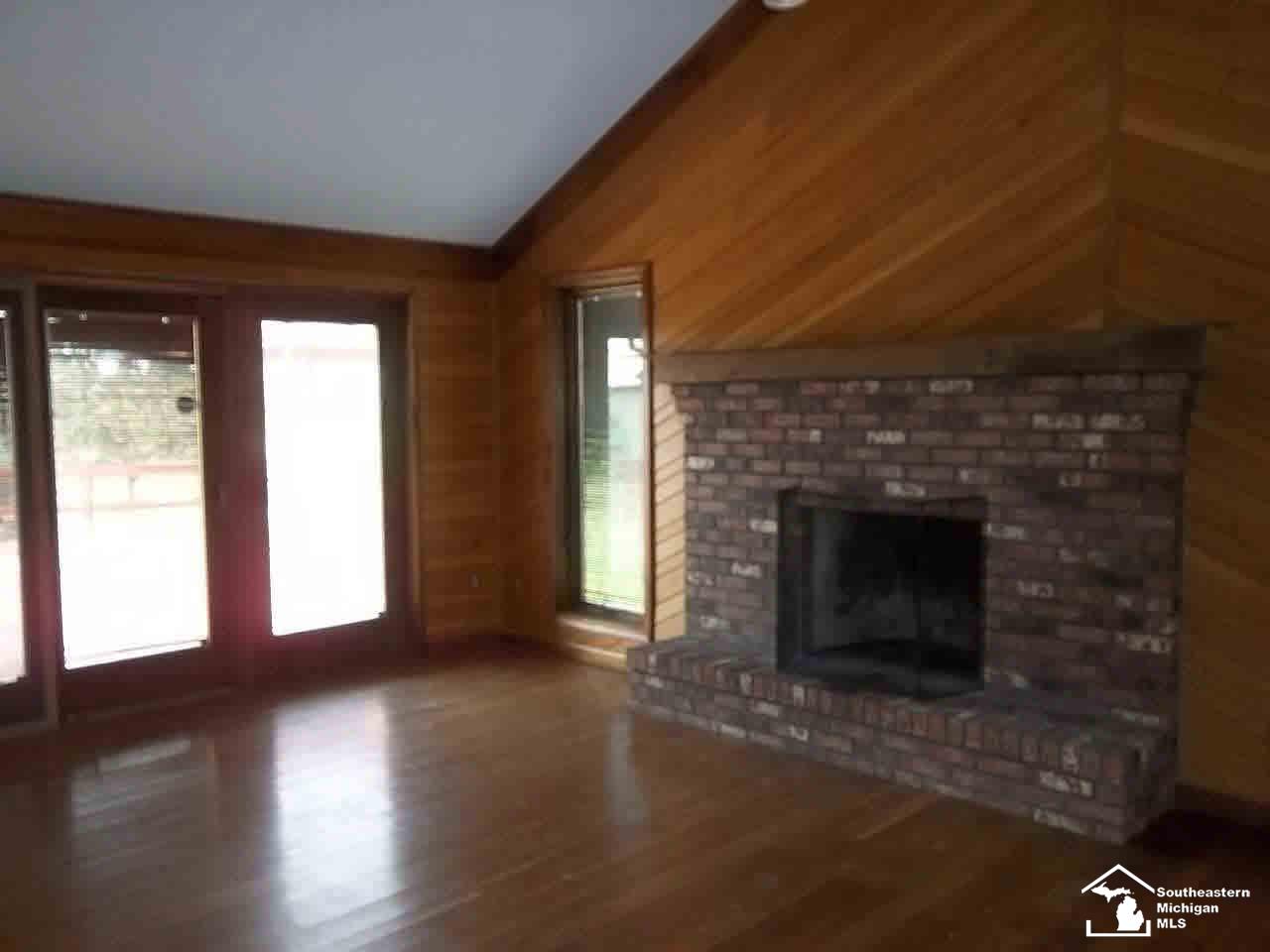 20277 Ida Center Road Petersburg, MI 49270 - Photo 8 of 22 20440175-7.JPG