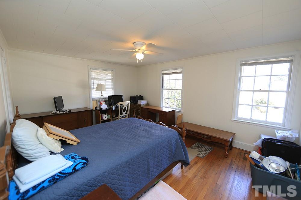 2713 Vanderbilt Avenue Raleigh, NC 27607 - Photo 20 of 30