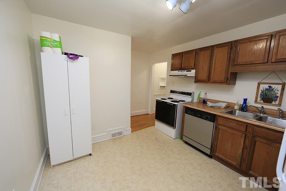 2713 Vanderbilt Avenue Raleigh, NC 27607 - Photo 8 of 30