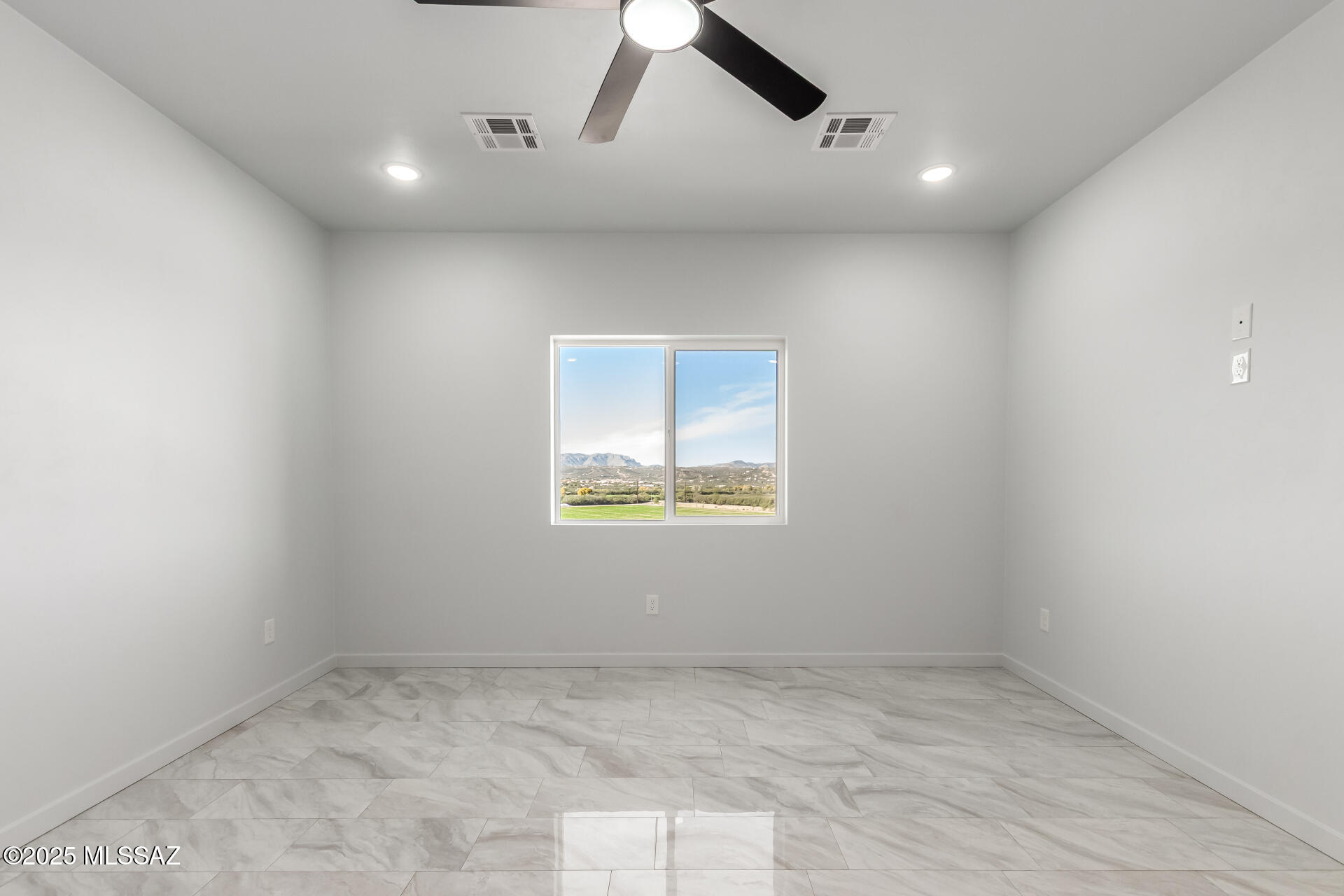 402 Cancun Court Rio Rico, AZ 85648 - Photo 18 of 37 Gallery Image 18