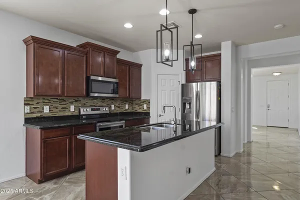 $453,900 | 7311 North 90th Avenue, Glendale, AZ 85305