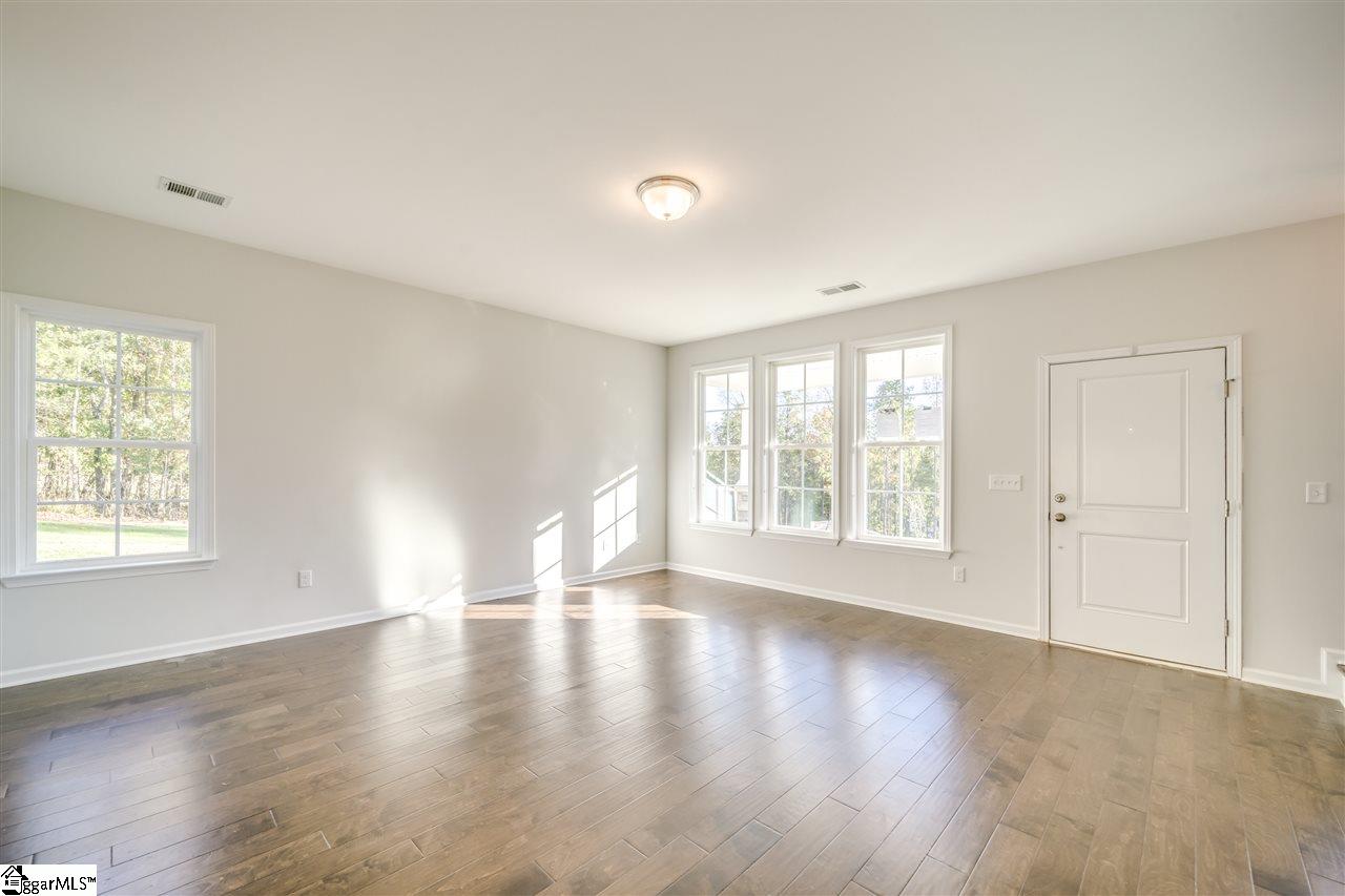 544 Deep Water Court Inman, SC 29349 - Photo 8 of 29