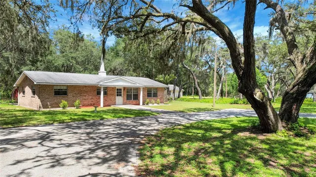 $599,900 | 2901 Griffin View Drive, Lady Lake, FL 32159