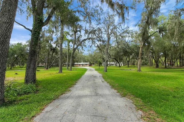 $599,900 | 2901 Griffin View Drive, Lady Lake, FL 32159